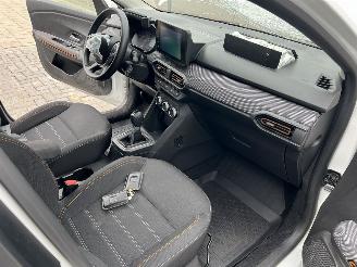 Dacia Sandero 1.0 TCE COMFORT picture 29