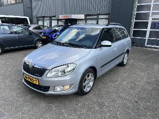 krockskadad bil auto Skoda Fabia 1.2 TDI Greenline 2011/2