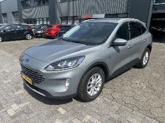 krockskadad bil auto Ford Kuga 1.5 EcoBoost Titanium 2022/1