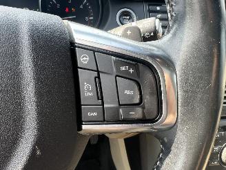 Land Rover Discovery Sport 2.0 TD4 HSE Luxury picture 18