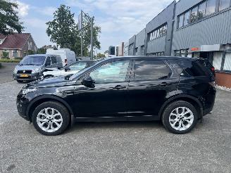 Land Rover Discovery Sport 2.0 TD4 HSE Luxury picture 3