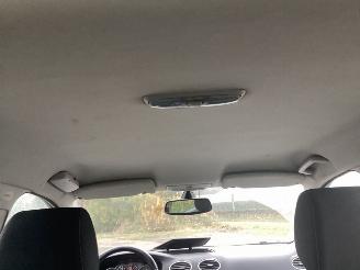 Ford Focus 1.6 TDCi 16V 100 Hatchback  Diesel 1.560cc 74kW (101pk) FWD 2007-11/2007-12  G8DC picture 9