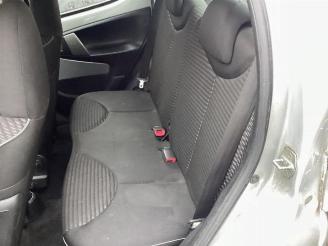 Peugeot 107 107, Hatchback, 2005 / 2014 1.0 12V picture 19