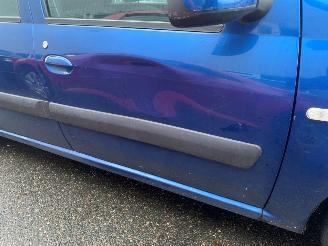 Dacia Logan 1.6 16V Combi/o  Benzine 1.598cc 77kW (105pk) FWD 2007-02/2013-05 (KSD9J; KSD0M; KSD0N; KSDAM; KSDAN; KSR0M; KSR9J; KSRAM; KSRBJ) K4M690; K4MF6; K4M696; K4MH6; K4M697 picture 15