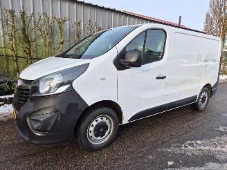Voiture accidenté Opel Vivaro 1.6 CDTI 90 Bestel  Diesel 1.598cc 66kW 2015/1