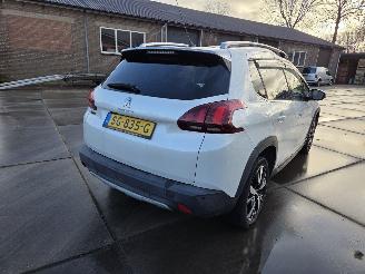 Peugeot 2008 1.2 PureTech Allure picture 4