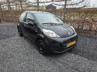 Schadeauto Peugeot 107 Access Accent 2013/8