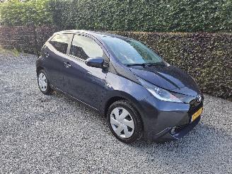 damaged passenger cars Toyota Aygo 1.0 VVT-I X-Play 2018/5