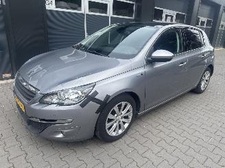 Peugeot 308 1.2 puretech style PANO picture 1