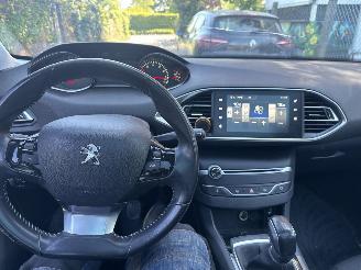 Peugeot 308 1.2 puretech style PANO picture 5