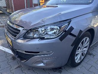 Peugeot 308 1.2 puretech style PANO picture 3