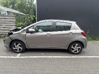 Toyota Yaris 1.5 Hybrid Lease picture 2