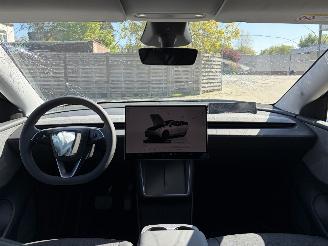 Tesla Model Y 5YJY 2 60KWH picture 6