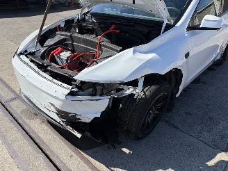 Tesla Model Y 5YJY 2 60KWH picture 16