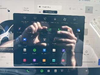 Tesla Model Y 5YJY 2 60KWH picture 13