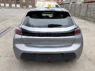 Peugeot 208  picture 21