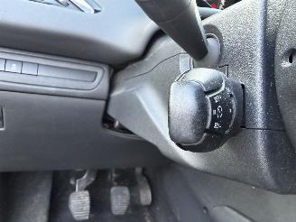 Peugeot 208 1 PHASE 2 1,2 picture 13