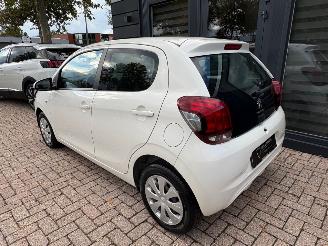 Peugeot 108 1.0 e-VTi Active 5 deurs | Airco LED Mistlampen picture 3