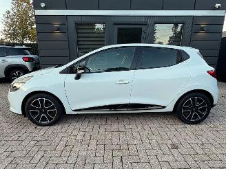 skadebil auto Renault Clio 0.9 TCe Night & Day | Navi Pdc Lm-velgen 2013/6