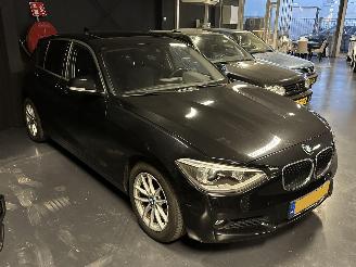 Schadeauto BMW 1-serie 116i Pano Automaat 2013/8