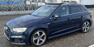 Voiture accidenté Audi A3 Sportback Quattro 2017/1