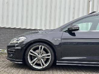Volkswagen Golf 2.0TDI R-Line picture 6