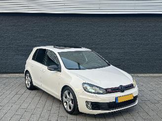 damaged passenger cars Volkswagen Golf 2.0 GTI PANORAMA AUTOMAAT LEER 2011/1