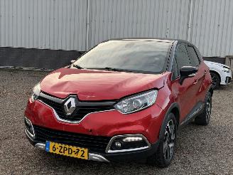 Damaged car Renault Captur 1.2 TCe Helly Hansen AUTOMAAT NAP 2015/2
