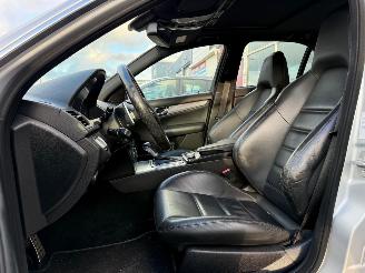 Mercedes C-klasse C63 AMG 6.2 V8 PANO/HARMAN FULL OPTION picture 12