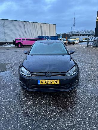 Volkswagen Golf 1.6 TDI Comfortline BlueMotion picture 2