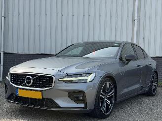 Auto incidentate Volvo S-60 2.0 T4 R-Design AUTOMAAT/LED 2020/3