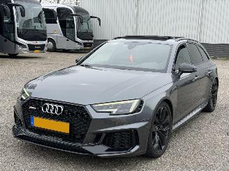Damaged car Audi RS 4 AVANT PANO/CERAMIC/FULL OPTION 2018/6
