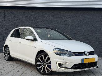 Volkswagen Golf GTE PANO/AUTOMAAT/LEER picture 9