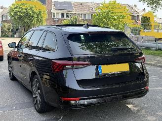Skoda Octavia 2.0TDI DSG/PANO/FULL OPTION picture 3