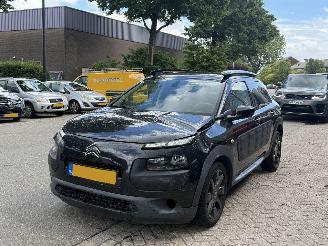 damaged passenger cars Citroën C4 cactus 1.2 AUTOMAAT/GLASDAK 2014/11