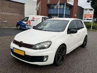 damaged passenger cars Volkswagen Golf 2.0 GTI DSG 2009/10