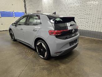krockskadad bil auto Volkswagen ID.3 170 kW 2025/7