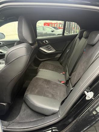 BMW 1-serie M120i Vol M pakket - Full M package picture 13