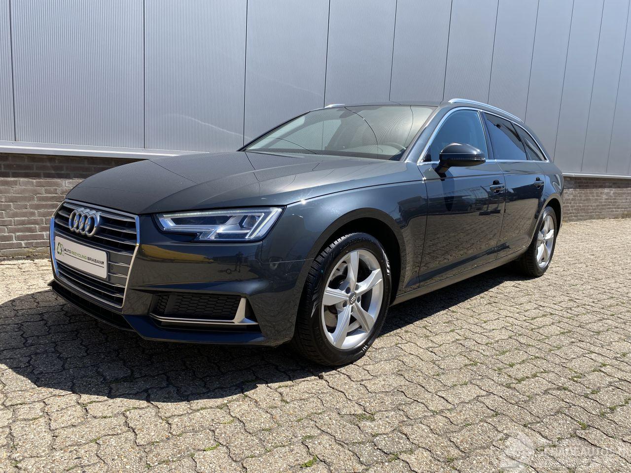 Audi A4 Sport-Line Leer, Navi, Trekhaak, Dynamische verlichting