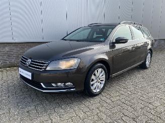 Unfallwagen Volkswagen Passat Variant 1.4 TSI Comfort Executive Line BlueMotion AUTOMAAT NAVIGATIE 2012/6