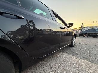 Skoda Octavia 1.6TDI Greentech Pano DSG picture 10