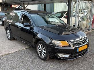 Skoda Octavia 1.6TDI Greentech Pano DSG picture 3