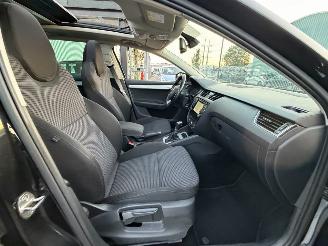 Skoda Octavia 1.6TDI Greentech Pano DSG picture 19