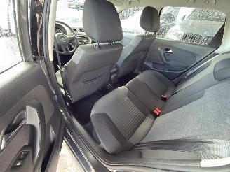 Volkswagen Polo 1.4 benzine automaat airco cruise nap picture 16