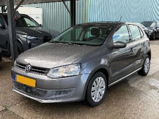 skadebil auto Volkswagen Polo 1.4 benzine automaat airco cruise nap 2010/1