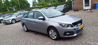 Avarii autoturisme Peugeot 308 1.2i 5drs  110pk navi 2021/9
