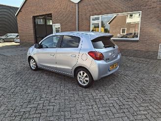 uszkodzony samochody osobowe Mitsubishi Space-star 1.2i  automaat  airco 2014/11