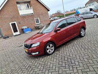 Coche accidentado Skoda Rapid 1.2 tsi  joy  90pk pano navi clima 2017/3