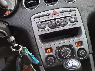 Peugeot 308 1.6 vti  88kw    pano navi  clima picture 9