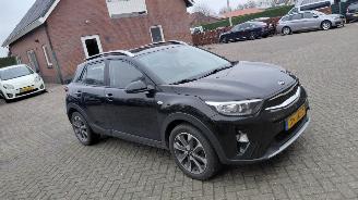 Damaged car Kia Stonic 1.0i  dynamic line   navi 2019/2